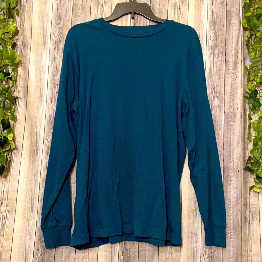 🥶🥶NWOT Men’s George tee L